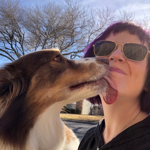 Meet your Posher - Picture 7 of 8